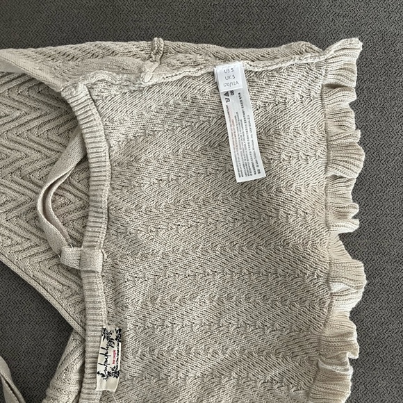 FREE PEOPLE - Oat knit tank top, size small. - Picture 3 of 3